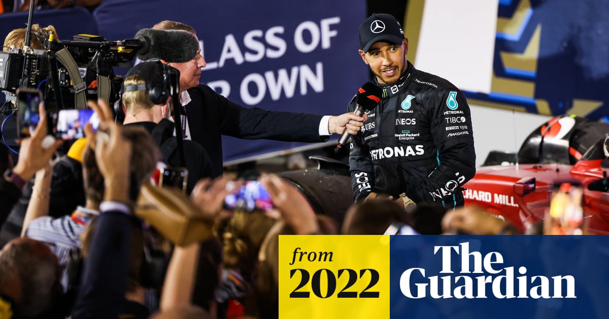 Wolff admits Mercedes are not in running for F1 titles after Bahrain blows