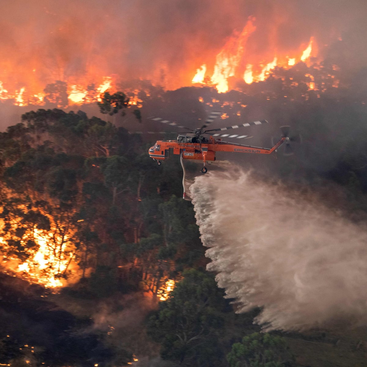 Australia Bushfires Towns Devastated And Lives Lost As Blazes Turn The Sky Red Bushfires The Guardian