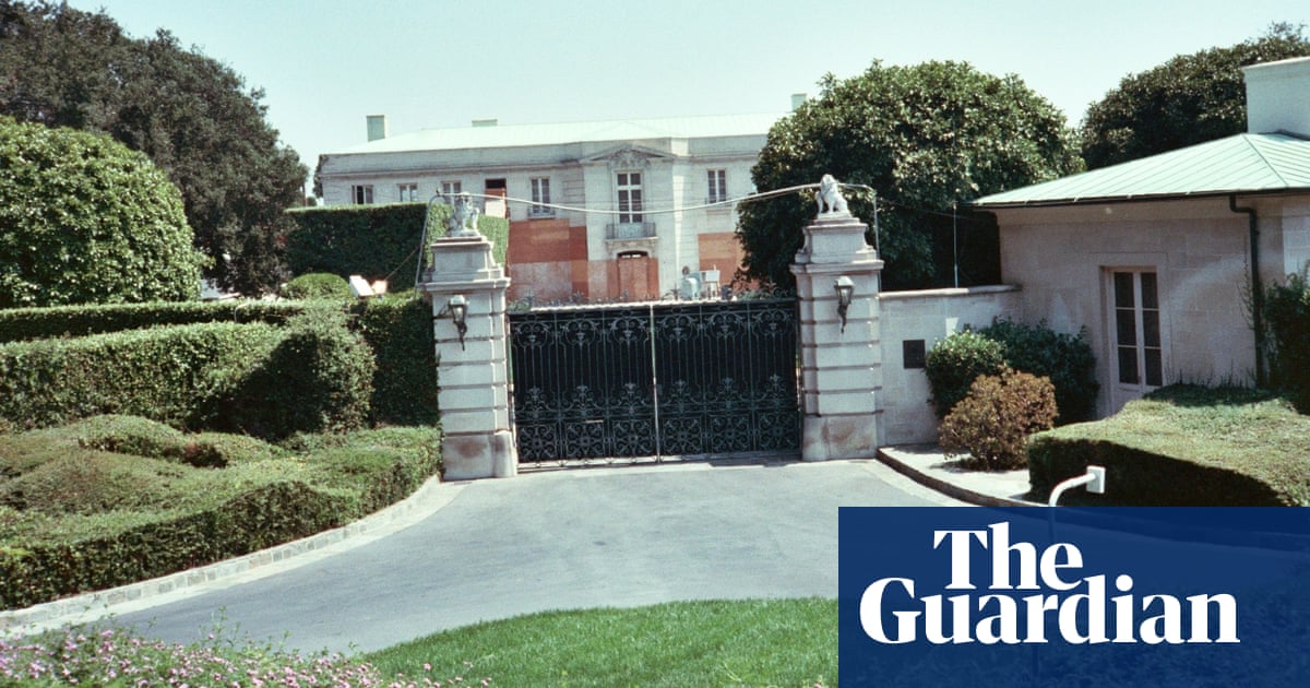 Lachlan Murdoch S 150m Beverly Hillbillies Mansion Buy Breaks Record