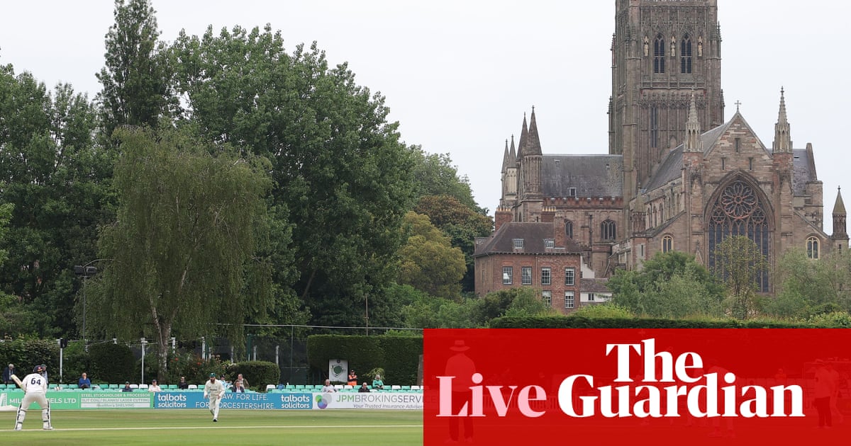 Nottinghamshire v Yorkshire, Worcestershire v Surrey: county cricket day one – live Nottinghamshire v Yorkshire, Worcestershire v Surrey: county cricket day one – live