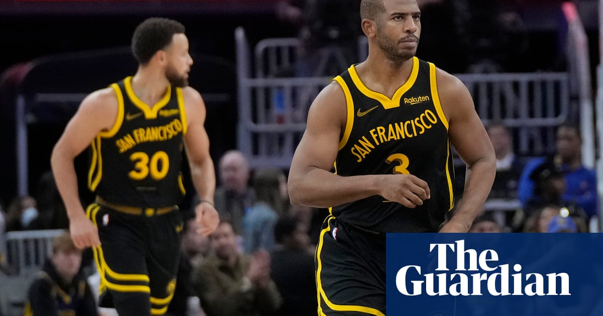 Ветеранът гард счупи ръката при победата на Уориърс над Пистънс