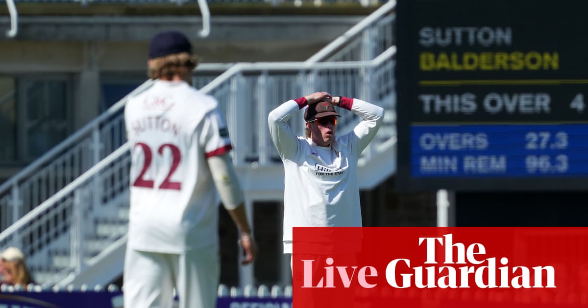 Hampshire v Somerset, Gloucestershire v Lancashire, and more: county cricket – live