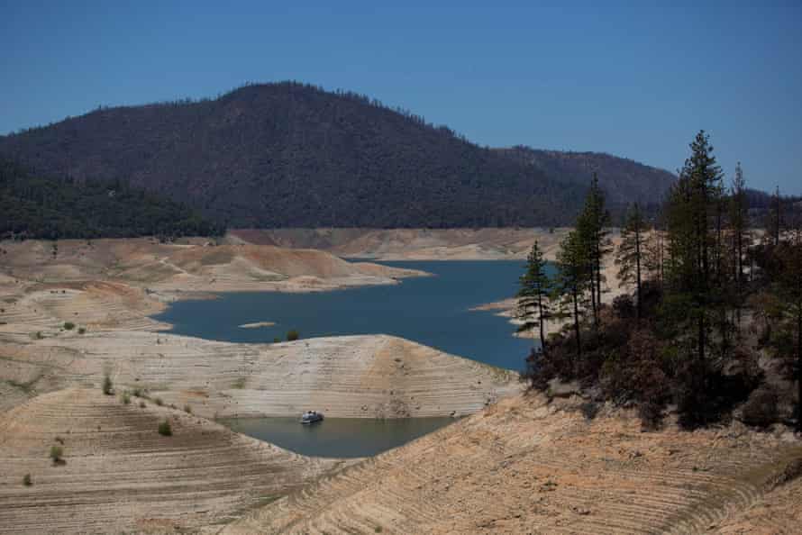 El lago Oroville en California, el segundo embalse más grande del estado, se encuentra al 35% de su capacidad el 16 de junio.