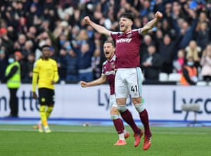 West Ham United’s Declan Rice (front) and Vladimir Coufal celebrate as the final whistle blows.