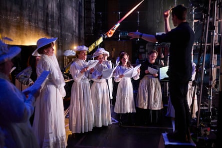 The women of the WNO chorus sing backstage