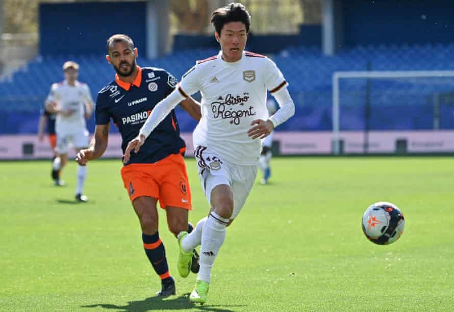 Hilton chases down Ui-Jo Hwang in Monpellier’s 3-1 win over Bordeaux.