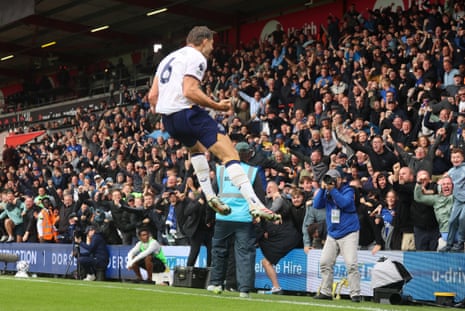Everton's James Tarkowski celebrates scoring his side's equaliser.
