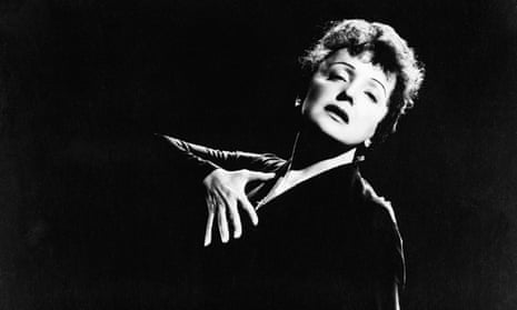 Édith Piaf performing in 1955.