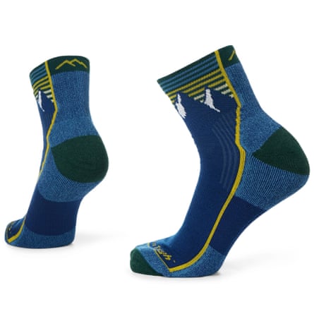 Darn Tough Hiker Quarter Cushion Socks