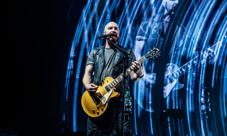 Mark Sheehan on guitar