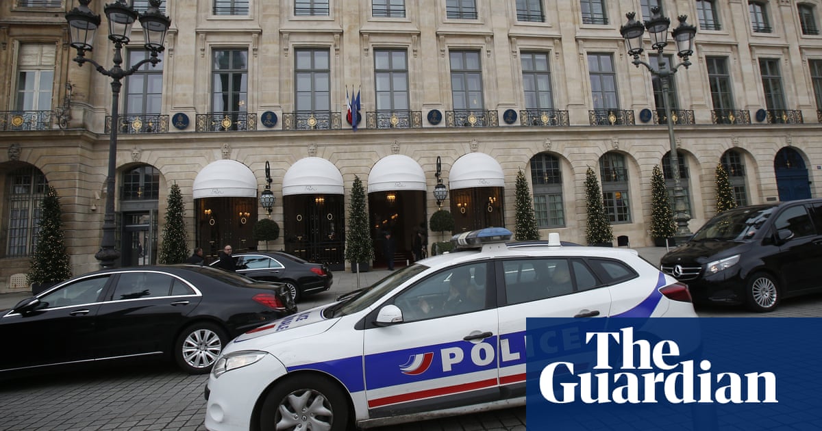 Paris Ritz открива липсващ пръстен на стойност €750 000 в торбичка за прахосмукачка
