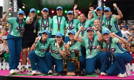 Oval Invincibles celebrate their victory in the women’s Hundred final in 2022