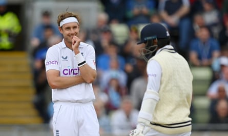 Stuart Broad of England reacts towards Jasprit Bumrah of India during an over which goes for 35 runs during day two of the fifth Test match at Edgbaston on 2 July, 2022.
