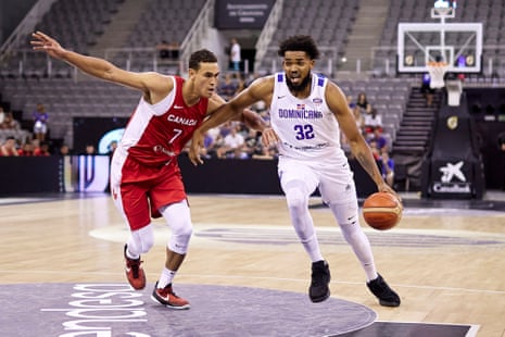 Karl-Anthony Towns of the Dominican Republic drives into the paint during a World Cup tune-up game against Canada last week in Granada, Spain.
