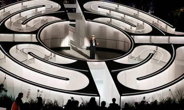 Es Devlin: ‘Has every thing I’ve made been definitely worth the sources? In all probability not’ | Artwork and design 4 Symbiotic symmetry … Devlin speaking inside her mirrored maze installation for Chanel in Miami.