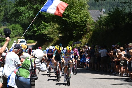 Mads Pedersen behind Quinn Simmons.