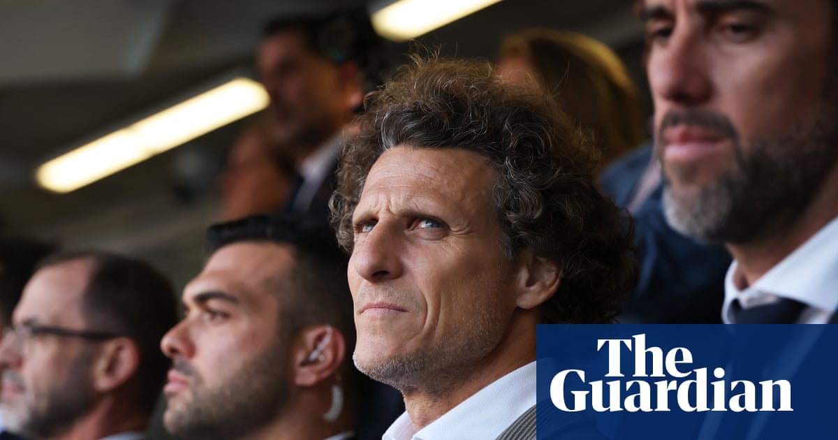 Diego Forlán succeeds Marcelo Bielsa as Uruguay manager on temporary basis