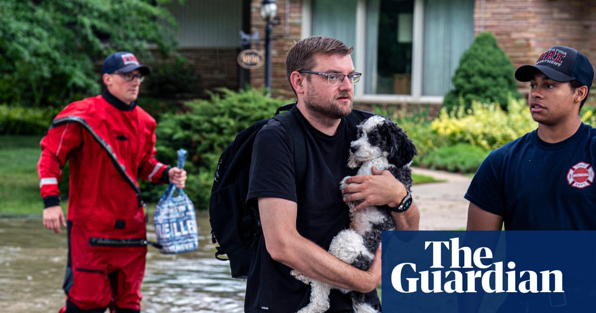 Flooding hits midwest as Milwaukee experiences second wettest day ever | US weather Flooding hits midwest as Milwaukee experiences second wettest day ever | US weather