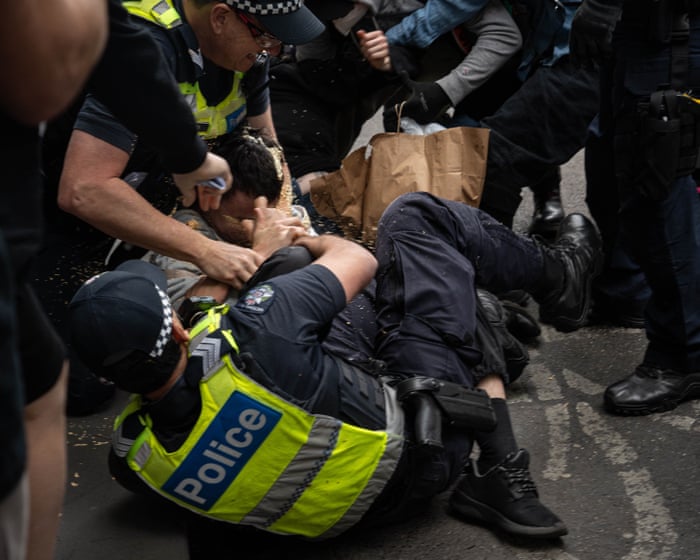 Jacinta Allan blames ‘very small number’ of counter-protesters for violence at Melbourne immigration rally