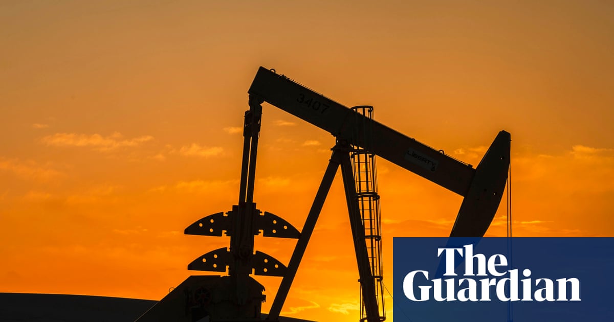New Lloyd's boss signals shift on insuring fossil fuels