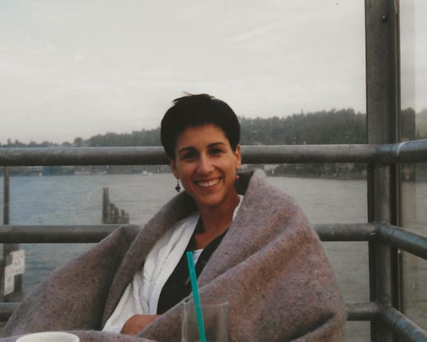 Pensaba que algo andaba mal con mi cuerpo, hasta que compartí una ducha con 50 desconocidos. Pensaba que algo andaba mal con mi cuerpo, hasta que compartí una ducha con 50 desconocidos.