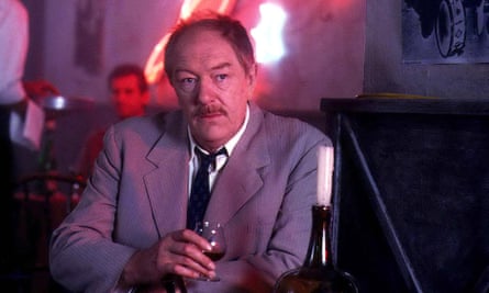 Michael Gambon as Maigret in 1993.