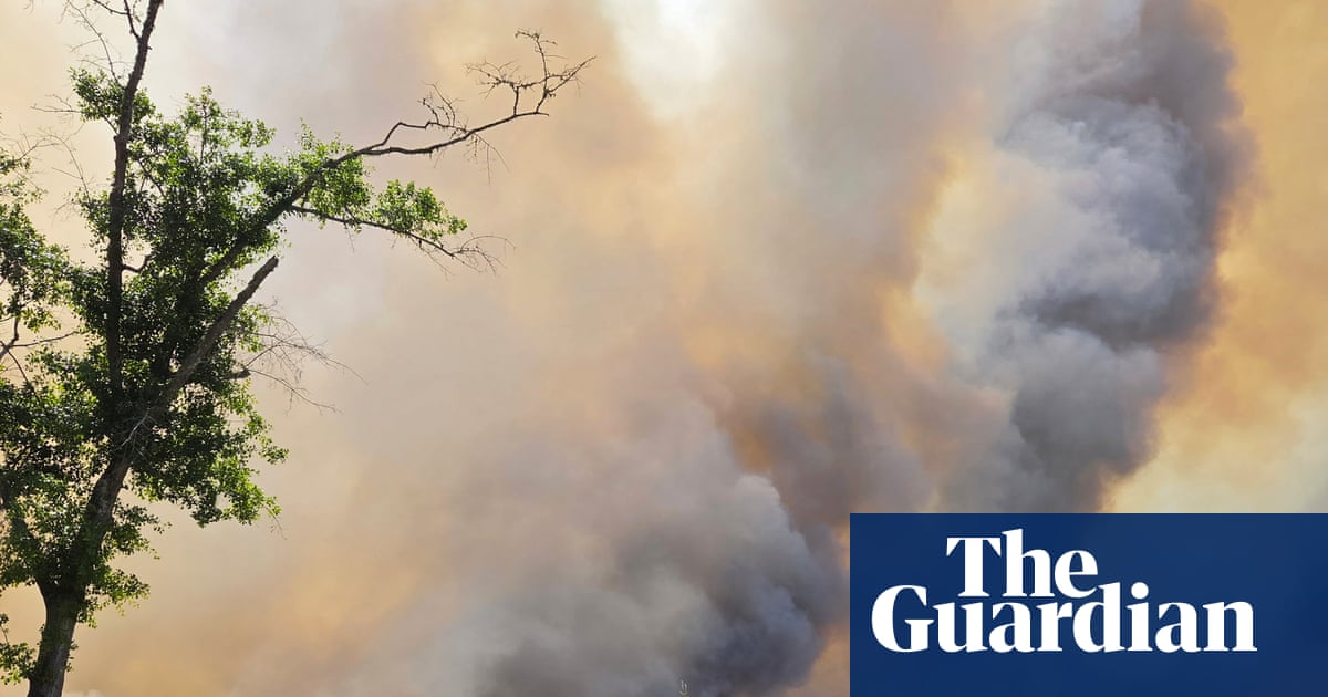 Wildfires burning across Georgia and Florida destroy homes and force evacuations