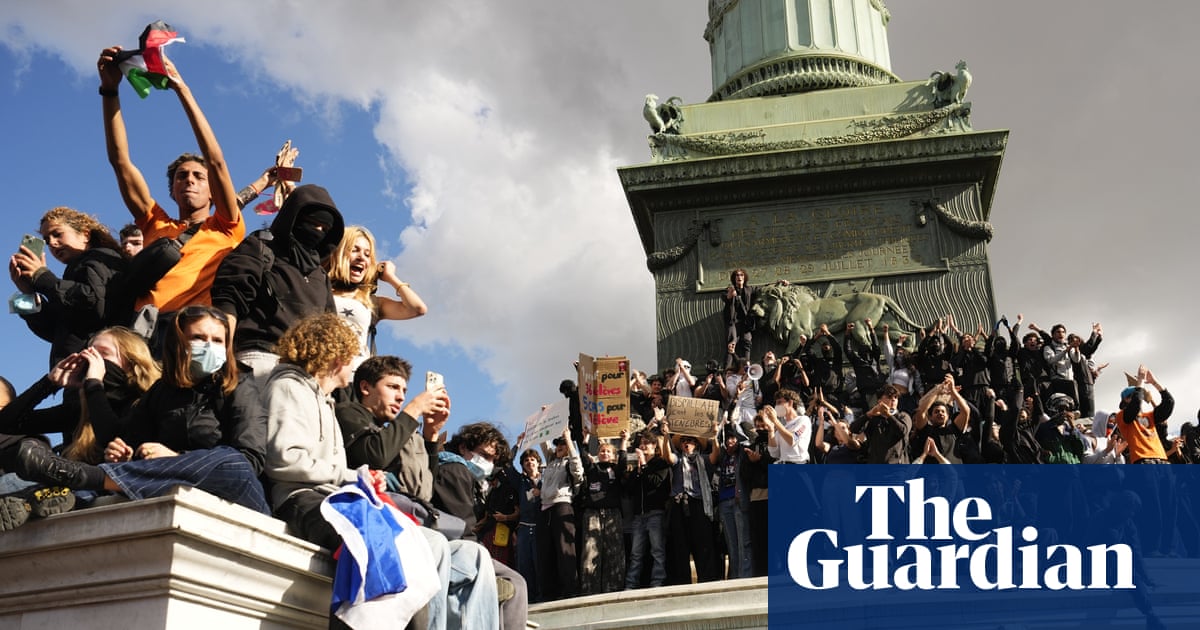 French students continue protests, saying ministers’ pledges not enough
