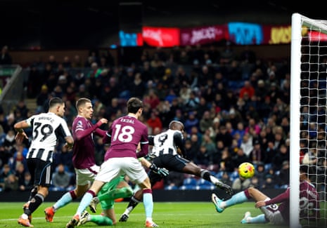 Newcastle United's Yoane Wissa (centre) doubles the visitors’ lead.