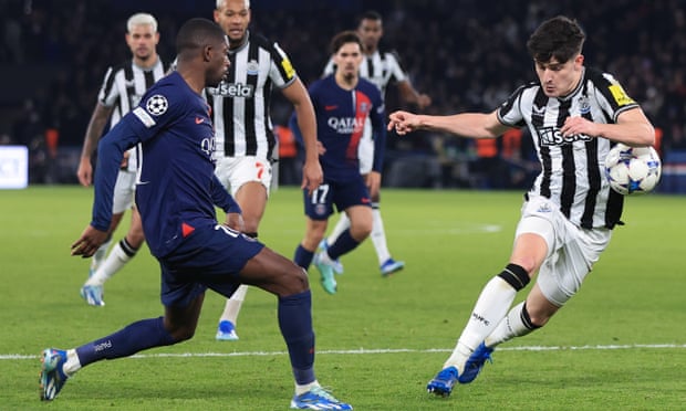 Kylian Mbappé and VAR hurt Newcastle as stoppage-time penalty saves PSG