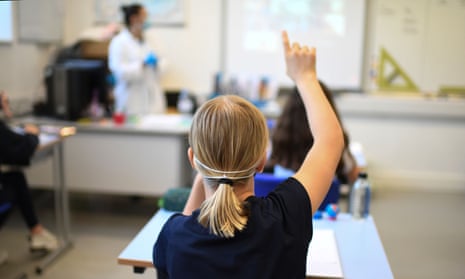 Rules to be relaxed for foreign teachers to work in schools in England | Teacher training | The Guardian