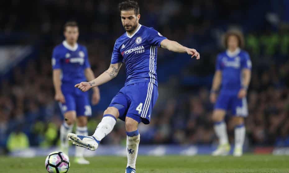 Cesc Fàbregas replaced N’Golo Kanté in Chelsea’s midfield and orchestrated their attacks