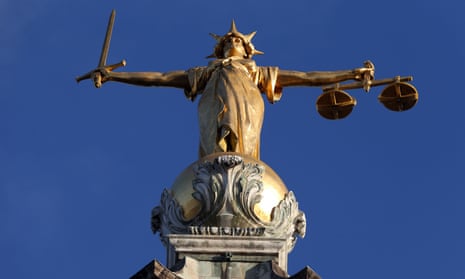 Statue of Lady Justice atop the Old Bailey, London