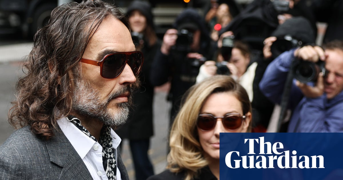 Ο Ράσελ Μπραντ είχε «τρελή σεξουαλική όρεξη» και η κακή του συμπεριφορά ομαλοποιήθηκε, σύμφωνα με τη δοκιμή