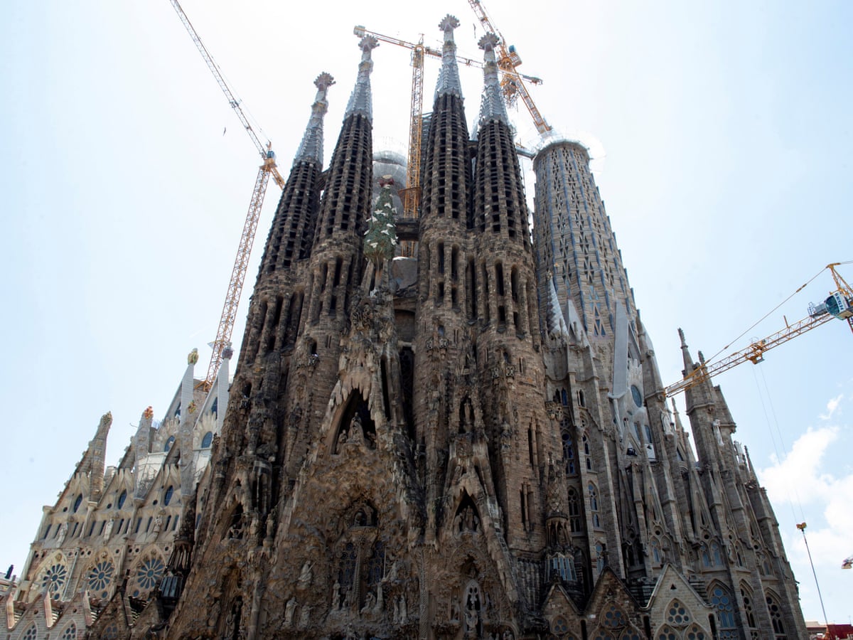Gaudi S Sagrada Familia Wins A Building Permit 137 Years After Work Began Art And Design The Guardian
