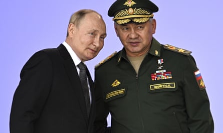 Vladimir Putin and Russian defence minister Sergei Shoigu in August 2022.