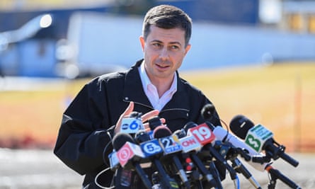 Pete Buttigieg, the US transport secretary, in East Palestine last week.