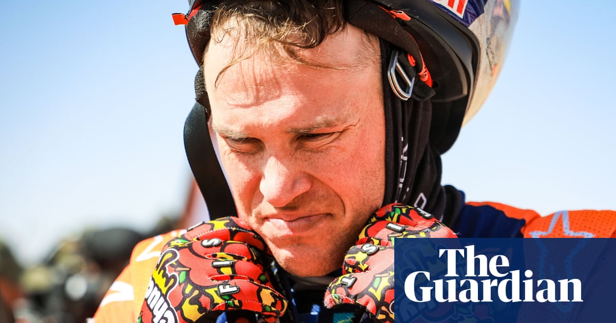 No quitter': Daniel Sanders to continue Dakar Rally despite breaking bones
