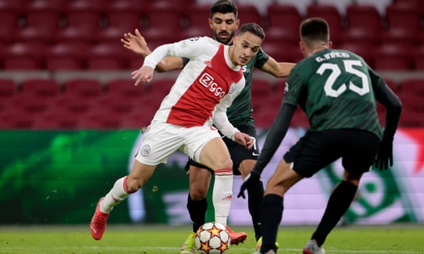 Antony i aksjon for Ajax mot Sporting i Champions League.