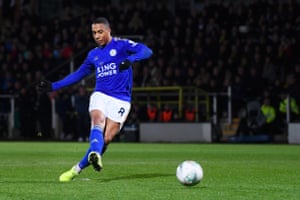Youri Tielemans score the Foxes second.