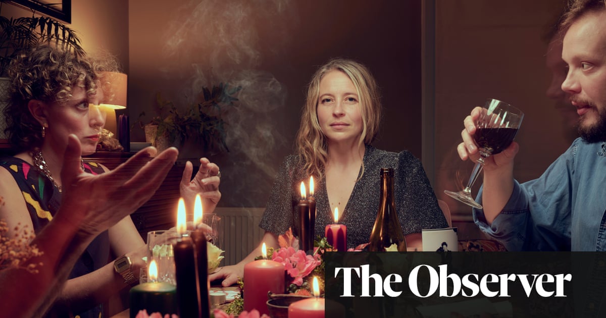 A dinner party for dead guests serves up surprising connections