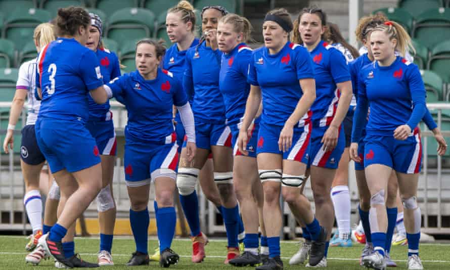 La France a remporté ses quatre matches des Six Nations jusqu'à présent, mais sa moyenne de 35 points par match est bien en deçà des 64,5 de l'Angleterre.