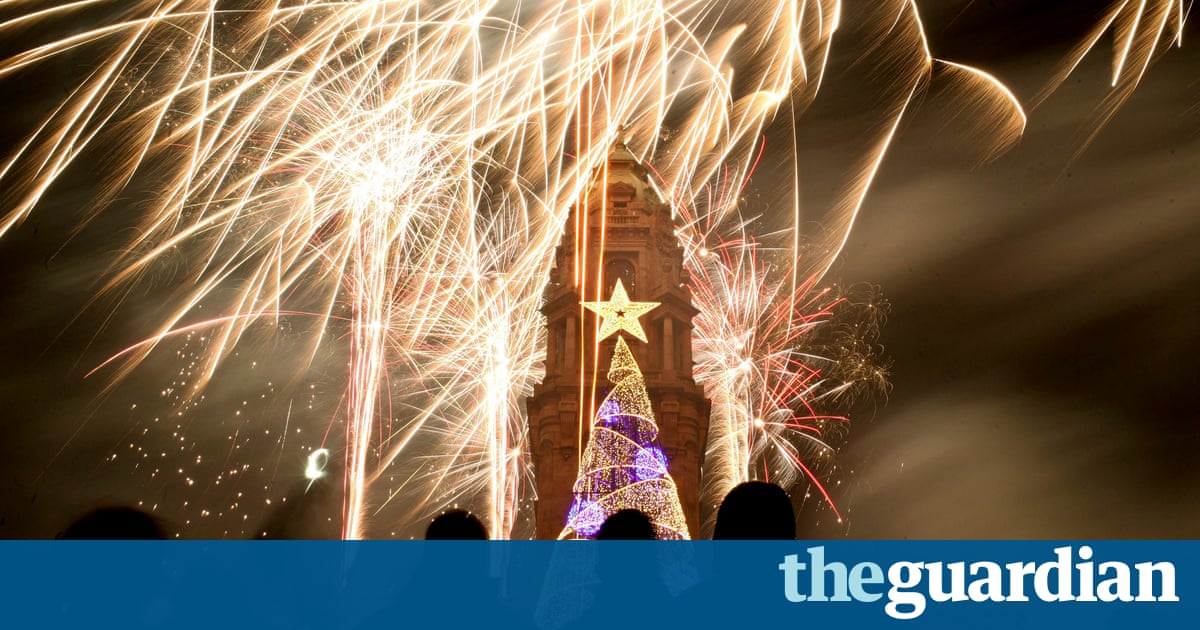 We are failing on new year’s eve service New Year’s Eve 2015 celebrations – in pictures | World news | The Guardian