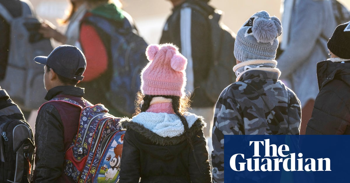 Gobierno Trump buscó deportar niños bajo política de 'tolerancia cero'