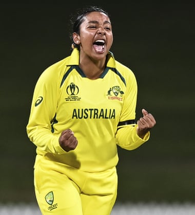 Alana King of Australia celebrates the wicket of Sophia Dunkley.
