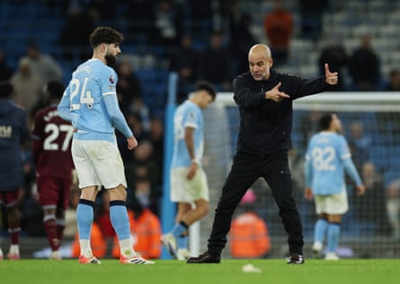 Pep Guardiola gesticulates to Josko Gvardiol at full time.
