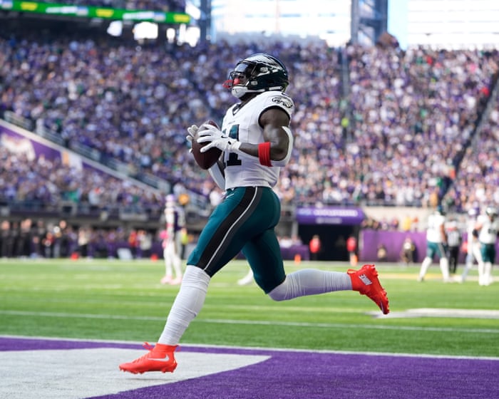 NFL week seven: Vikings v Eagles, Chiefs v Raiders and more after Rams rout Jaguars – live