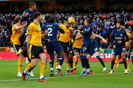 Mario Lemina (c) of Wolverhampton Wanderers scores.