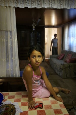 1 Hari di Lingkungan Gipsi Roma Terbesar dan Paling Berbahaya di Balkan 9 Inside Italian Gypsy camps | World news | The Guardian
