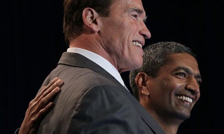 KR Sridhar hugs California governor Arnold Schwarzenegger at the Bloom Box launch at eBay HQ